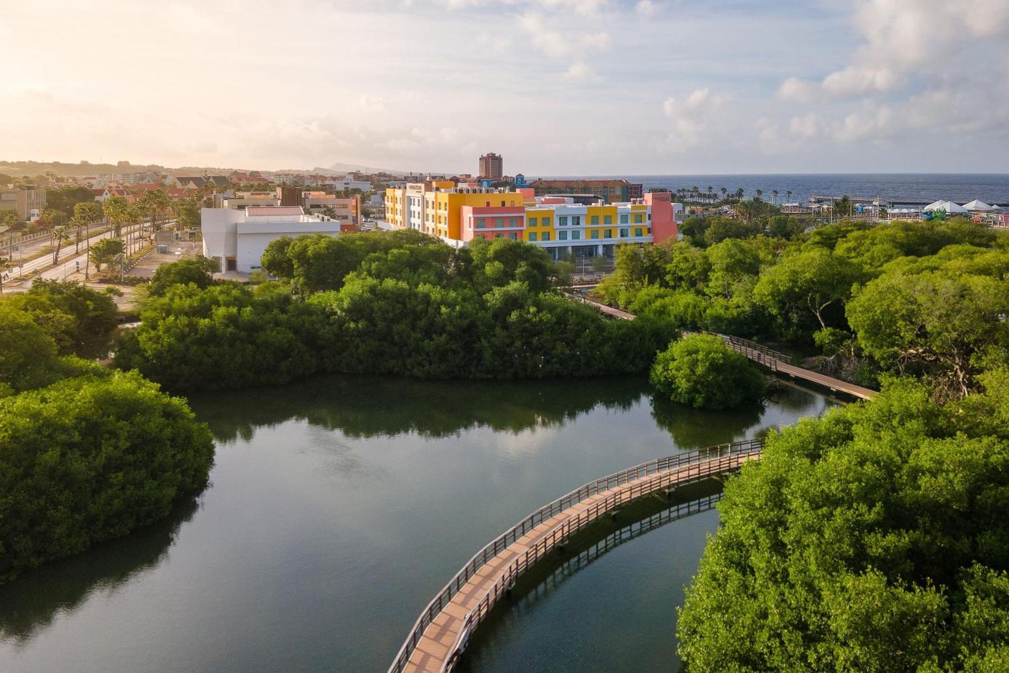 Courtyard By Marriott Curacao Hotel Willemstad Exterior photo